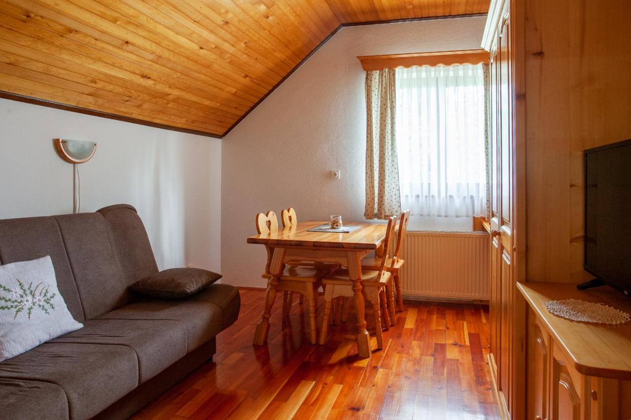 Farmstay&Glamping Visocnik Ljubno Eksteriør billede