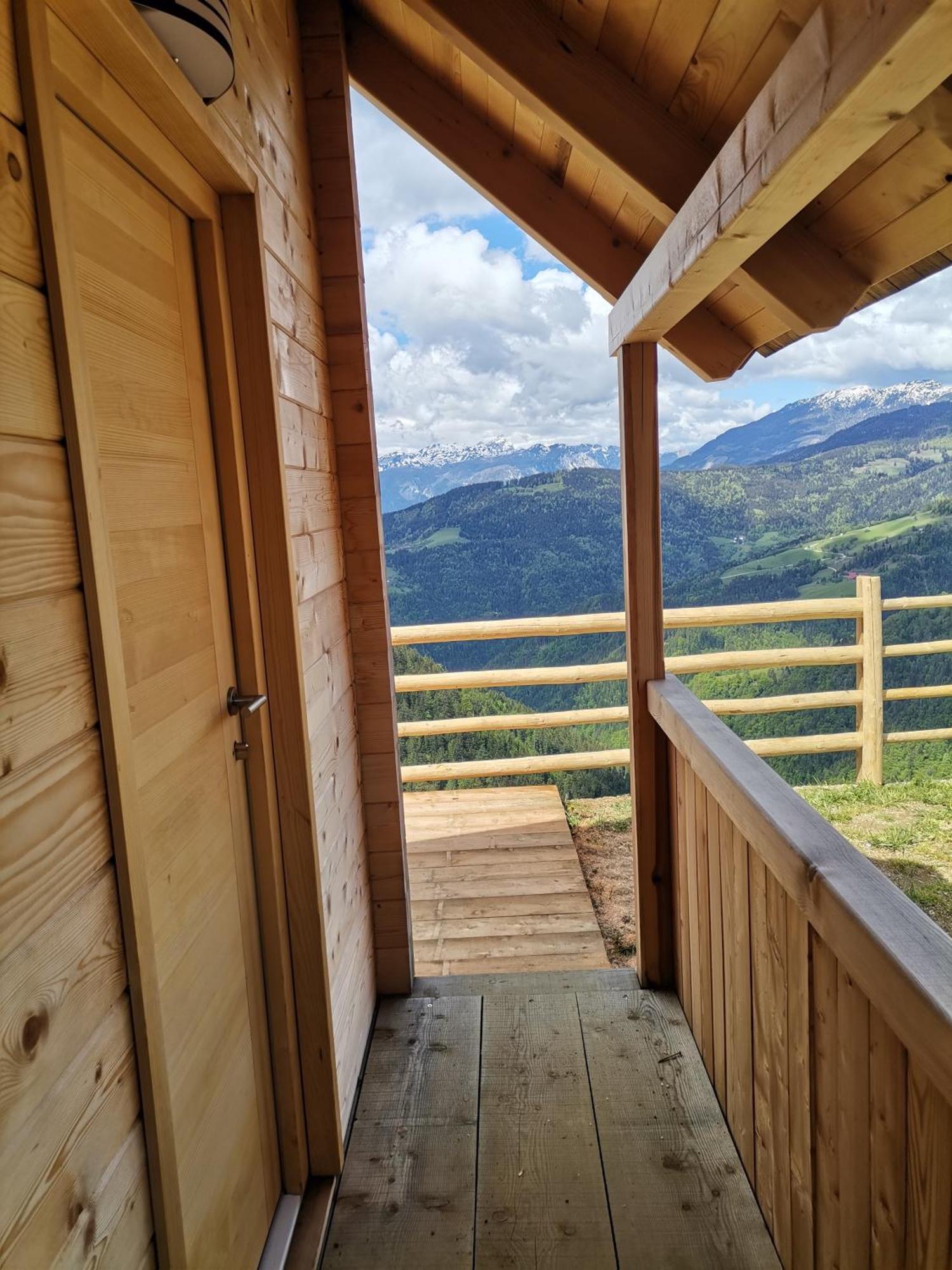 Farmstay&Glamping Visocnik Ljubno Værelse billede